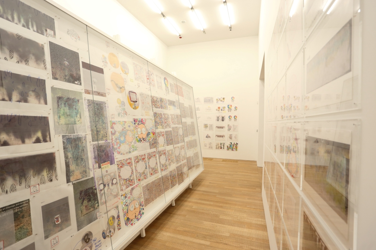 MURAKAMI-exhibition-hk-artshow-contractor